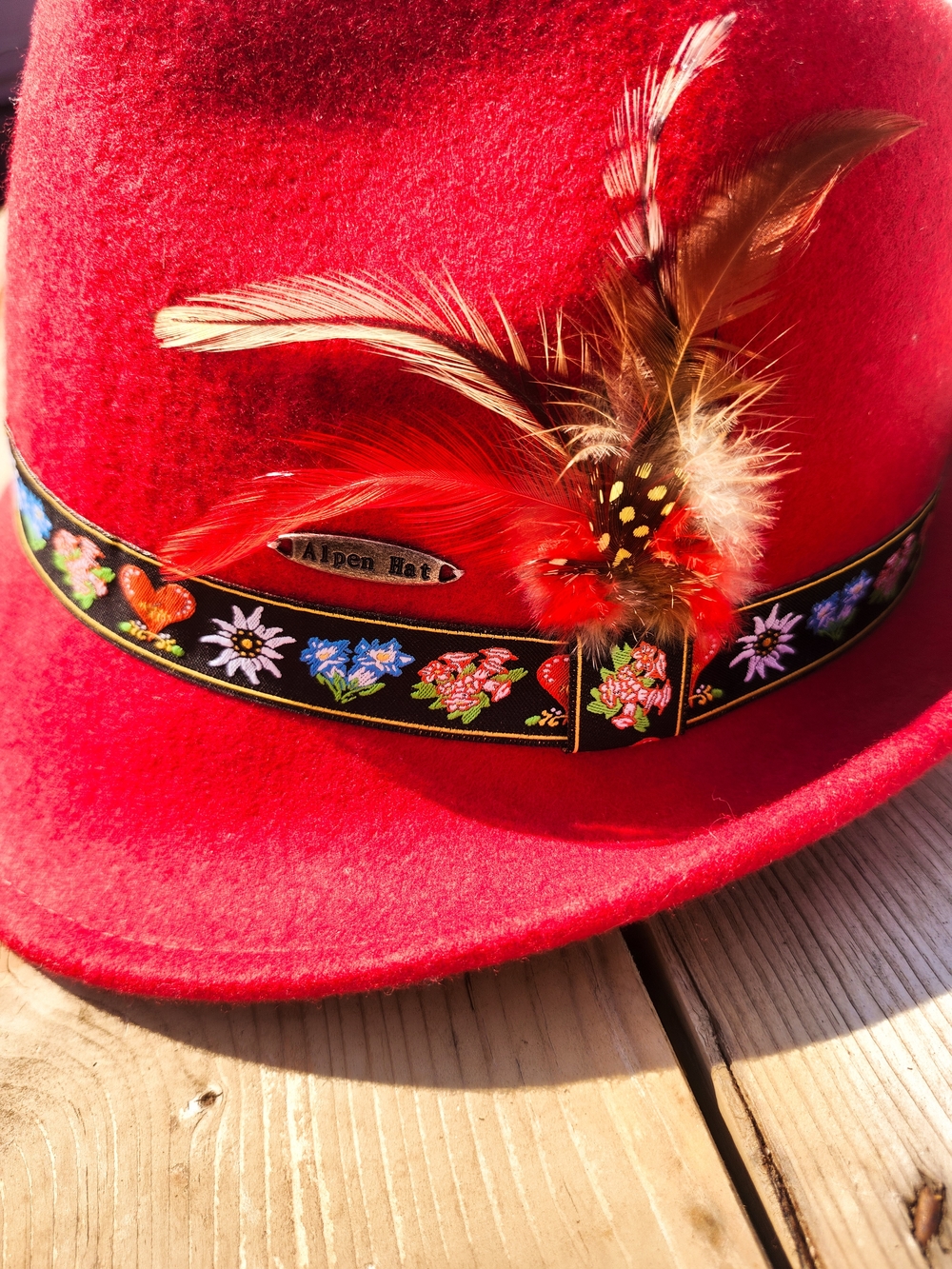 German Headwear Bavarian Alpine Hat Red 100% Wool Large Feather Oktoberfest - Picture 3 of 6